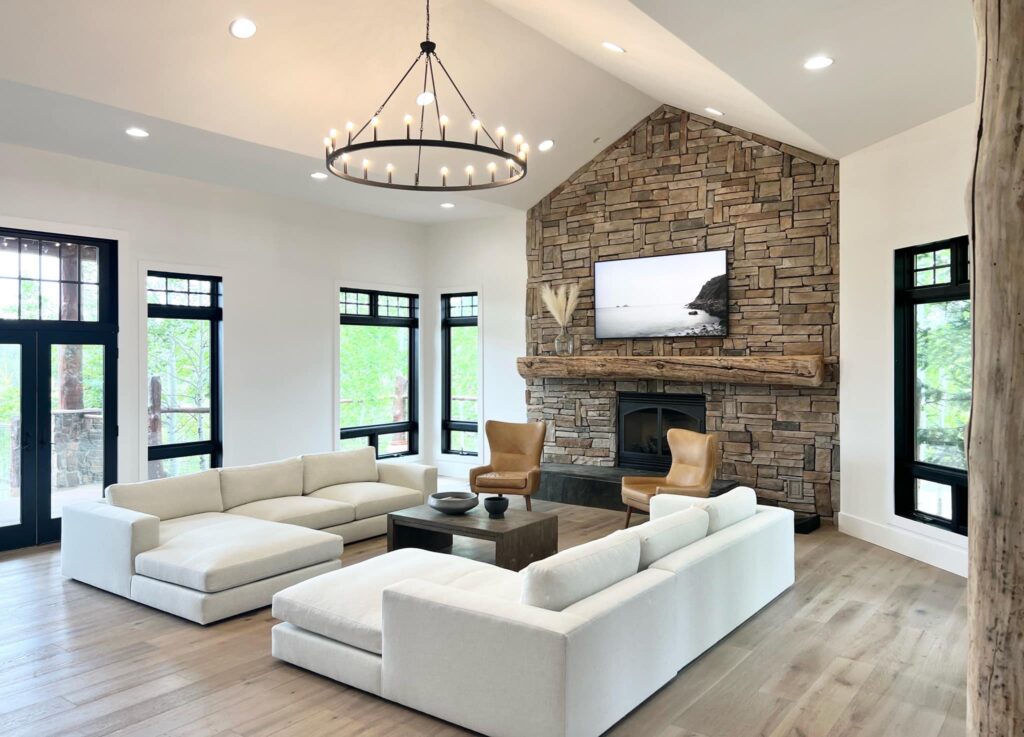 What to Expect from Professional Interior Painting Services Mountain